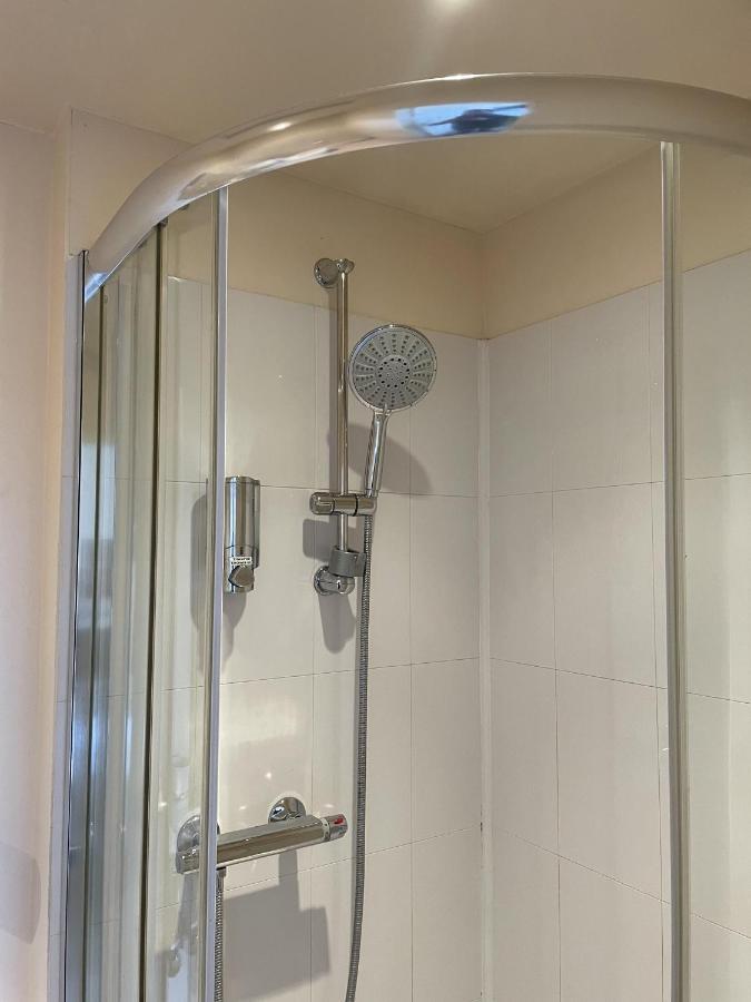 Guest house Diamonds Near Hospital York